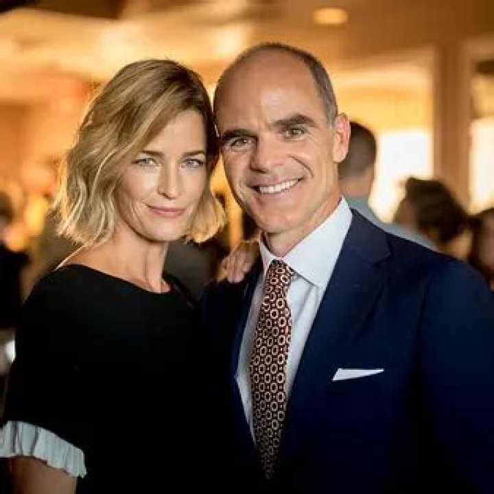 Michael Kelly Net Worth | Celebrity Net Worth