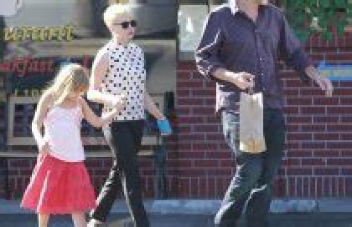 Michelle Williams Stopped Smoking For Daughter