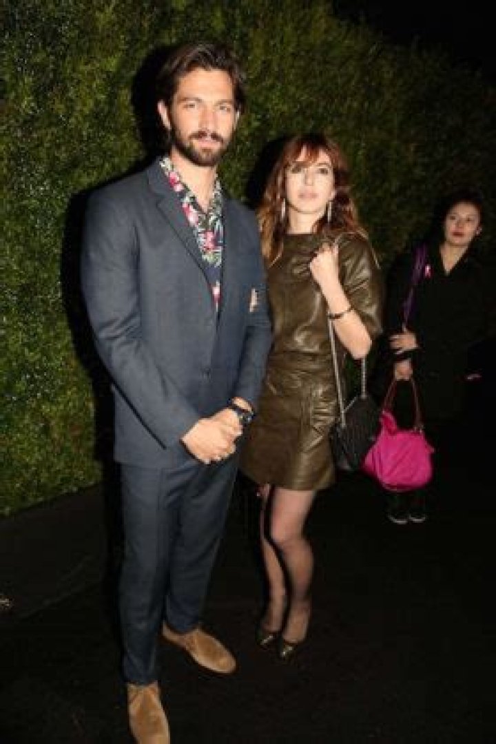 Michiel Huisman Height, Weight, Age, Spouse, Family, Facts, Biography