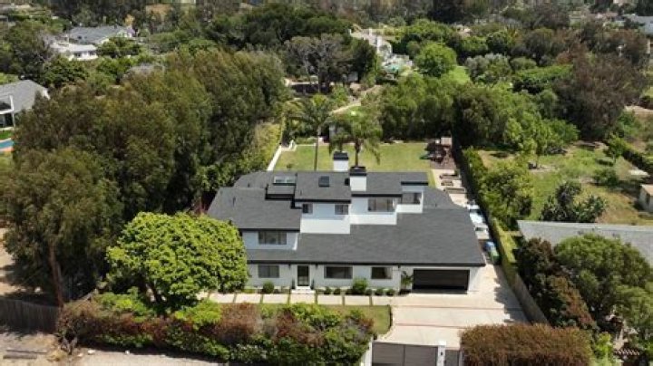 Muse Lead Singer Matt Bellamy Seeks $6 Million For Malibu Mansion