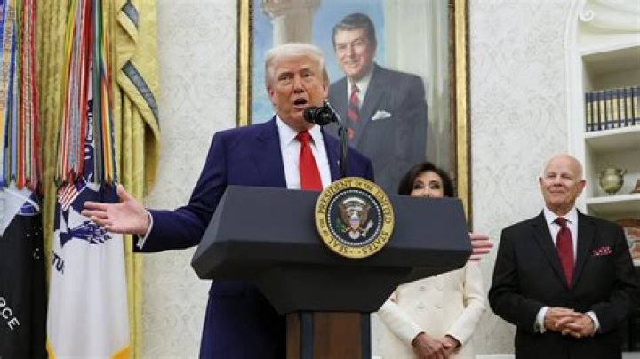 Never Say These 4 Words to the Person Next to You on a Plane, Expert Warns