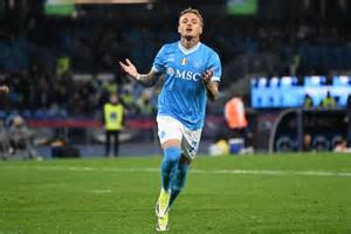 Noa Lang Net worth and Salary from Brugge; Who is Noa's Girlfriend? More On His Stats, FIFA 22, Wiki, Instagram, Parents