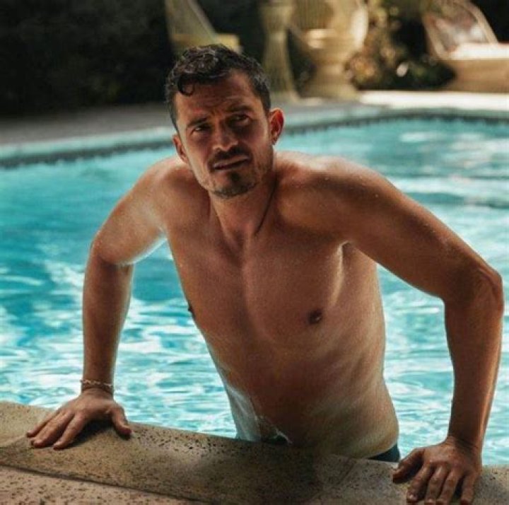 Orlando Bloom Underwater Workout