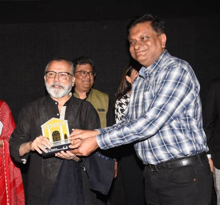 Pankaj Kapur Height, Weight, Age, Spouse, Children