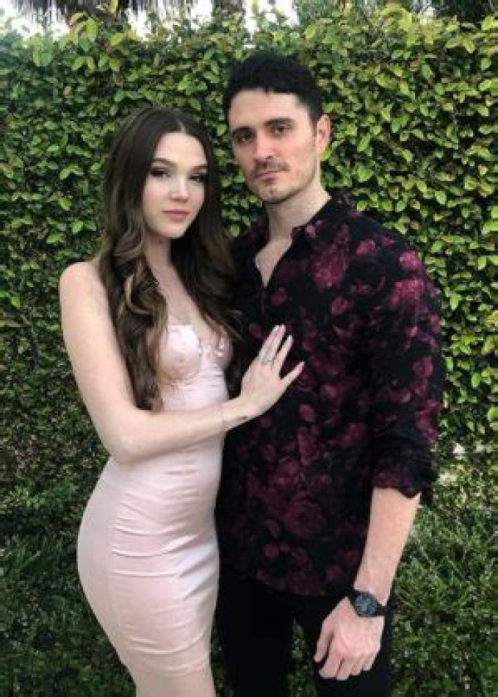 Paris Warner Height, Weight, Age, Boyfriend, Family, Facts, Biography