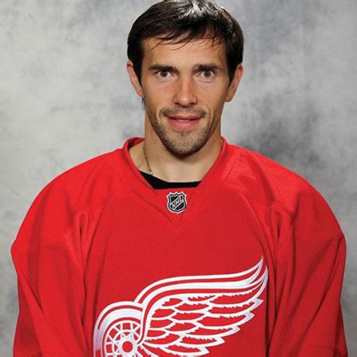 Pavel Datsyuk Biography- NHL, Salary, Earnings, Contract, Net worth, Married, Relationship, Affair, Age, Height, Family, Divorce, Wife, Children, Family