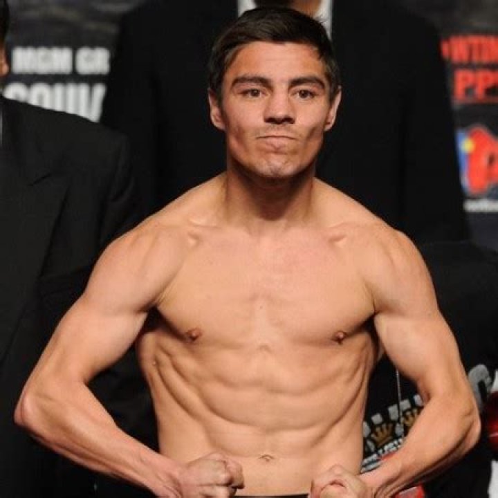 Pro-Boxer Jorge Arce Net worth and Earnings (Bio, Age, Family, Record, Affair, Wife, Children)