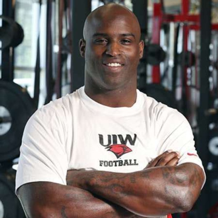 Ricky Williams Bio - affair, married, spouse, salary, net worth, bio, career, children, stats, trade, contract, wife, relationship, family