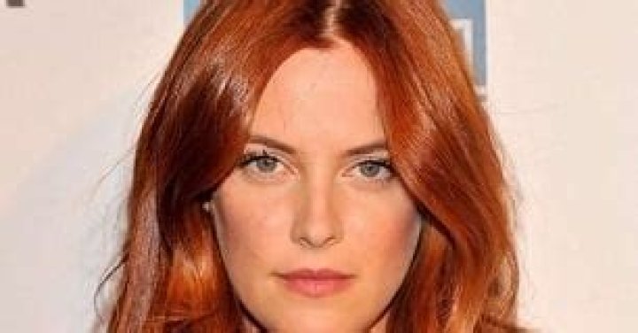 Riley Keough Height, Weight, Age, Boyfriend, Family, Facts, Biography