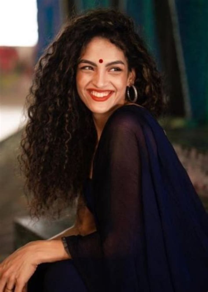 Rukmini Vijayakumar Height, Weight, Age, Education, Biography