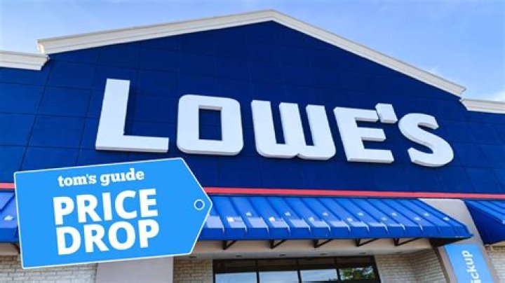 Shoppers Are Still Abandoning Lowe's, New Data Shows—Here's Why