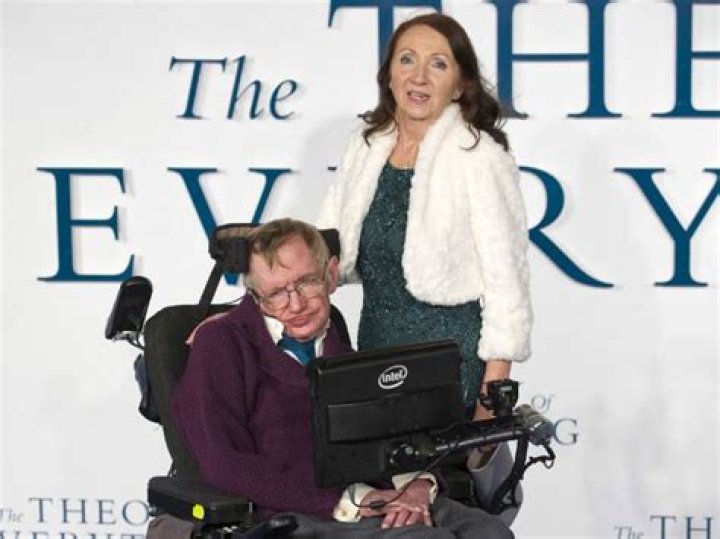 Stephen Hawking Height, Weight, Age, Spouse, Family, Facts, Biography