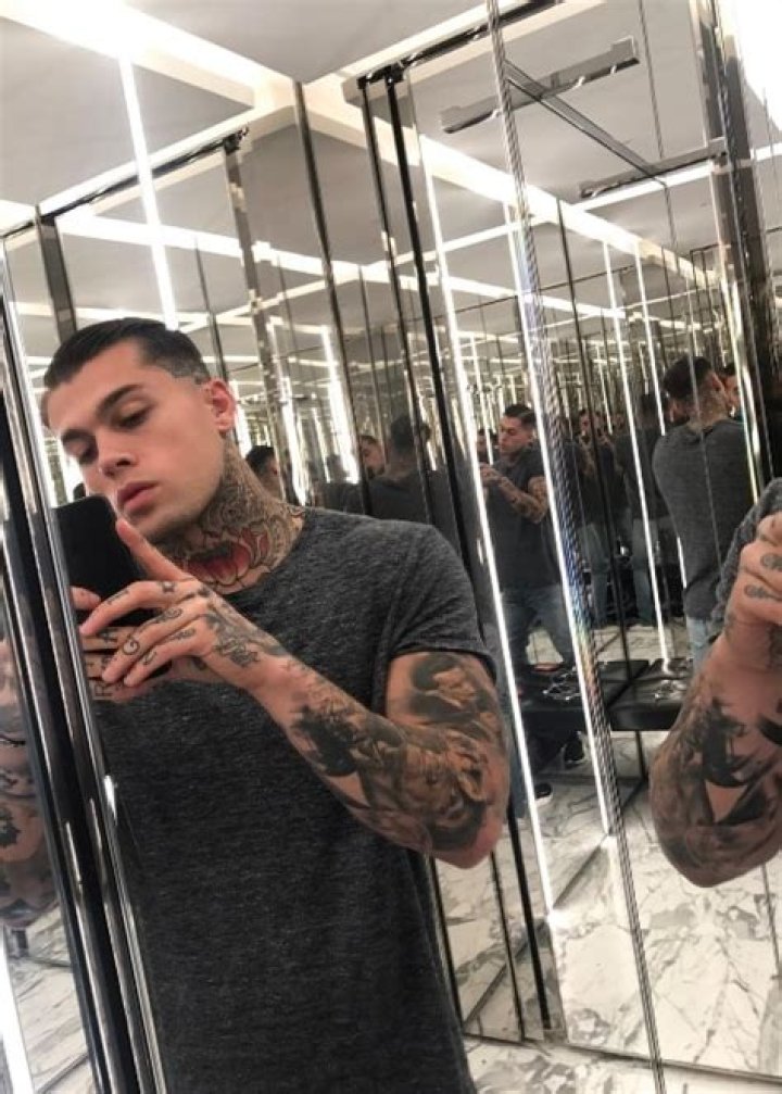 Stephen James (Model) Height, Weight, Age, Girlfriend, Facts, Biography