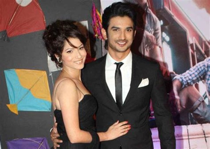Sushant Singh Rajput Height, Weight, Age, Girlfriend, Family, Biography