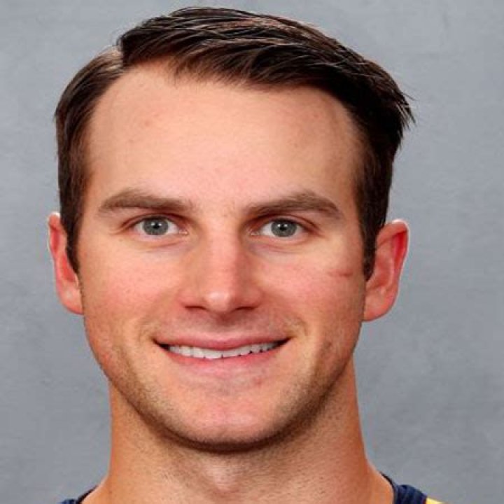 Taylor Fedun Biography- Salary, MLB player, Contract, Net worth, Earnings, Married, Relationship, Affair, Girlfriend, Age, height, Family