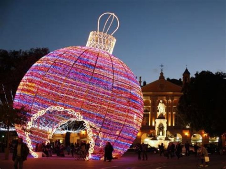 The Most Famous Holiday Decorations in the World