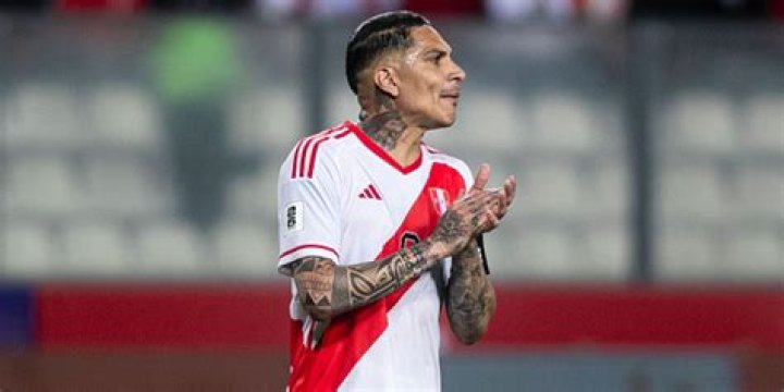The Peruvian soccer star, Paolo Guerrero holds a net worth over $2.5 million.