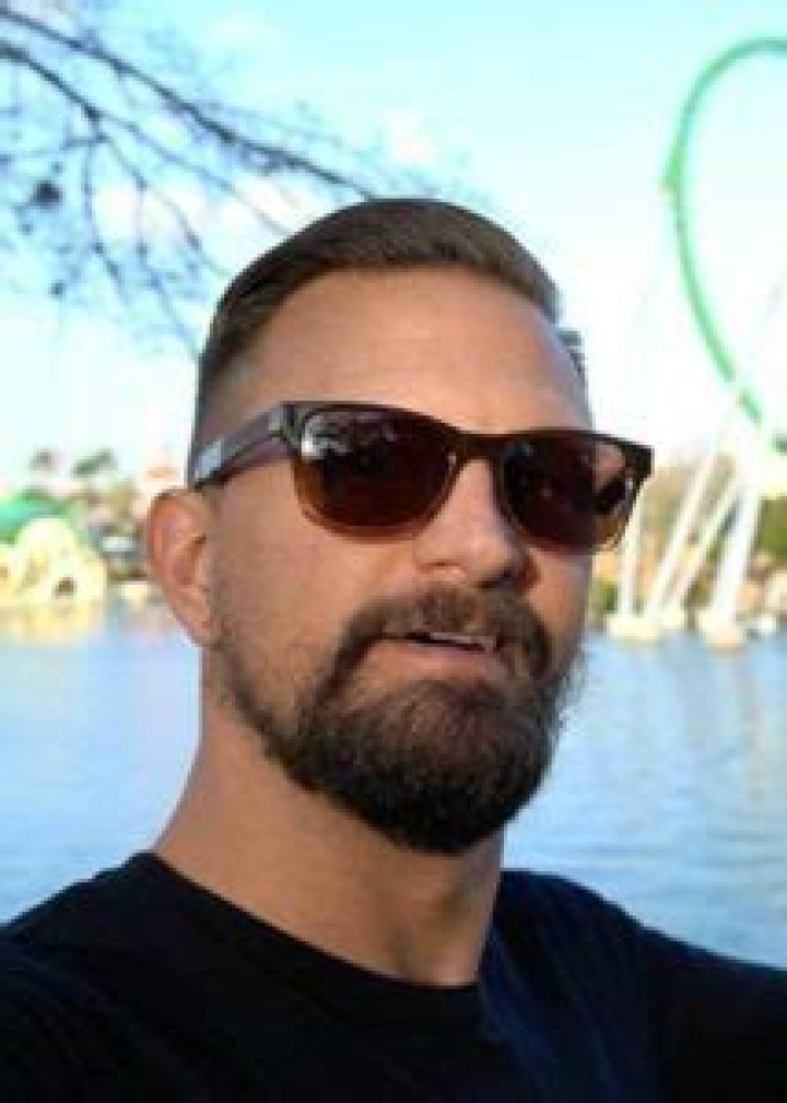 Tim Tracker Height, Weight, Age, Spouse, Family, Facts, Biography