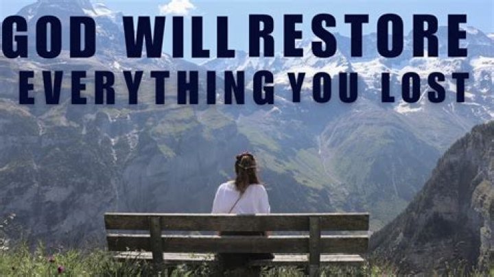 Twitter Unites to Help Woman Find Lost Scarf, Restores Our Faith in Humanity