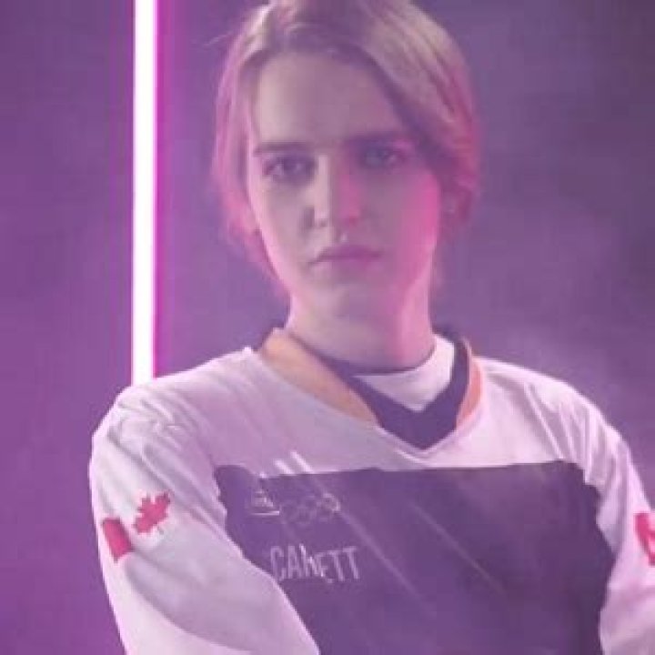 Video Gamer Scarlett Biography- Salary, Earnings, Net worth, Married, Relationship, Affair, age, Height, Family, Nationality, Age, career