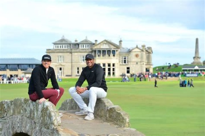 When The Wealthiest Person On The Golf Course Is Actually... A Caddie