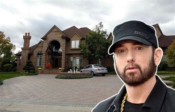Where Does Eminem Live?