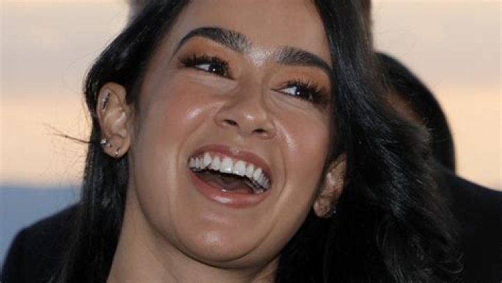 Who is AJ Mendez Brooks Dating Now?