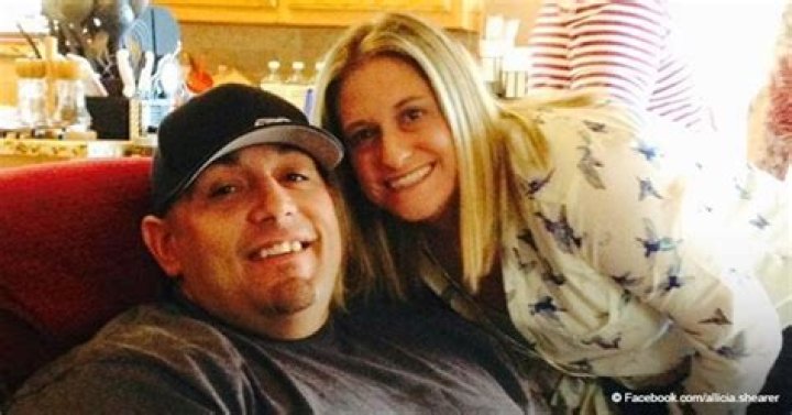 Who is Allicia Shearer Dating Now