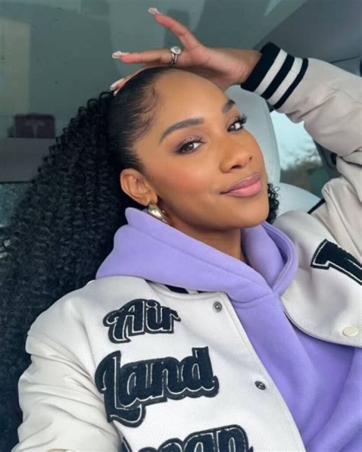 Who is Amina Blue Dating Now?