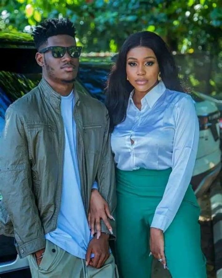 Who is Amo Chidi Dating Now?
