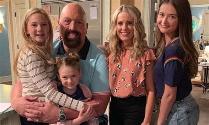 Who is Big Show's wife, Bess? Know About Her Bio, Married Life, Children, Earnings and Net Worth