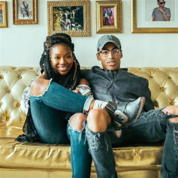 Who is Brandy Dating Now