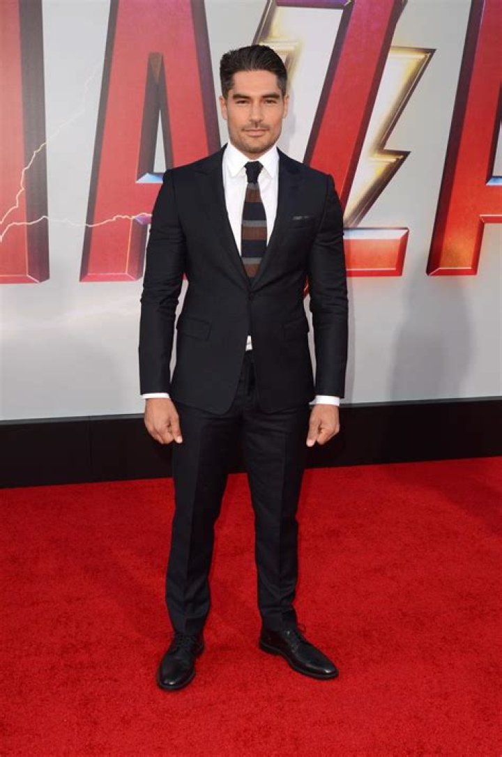 Who is DJ Cotrona Dating Now