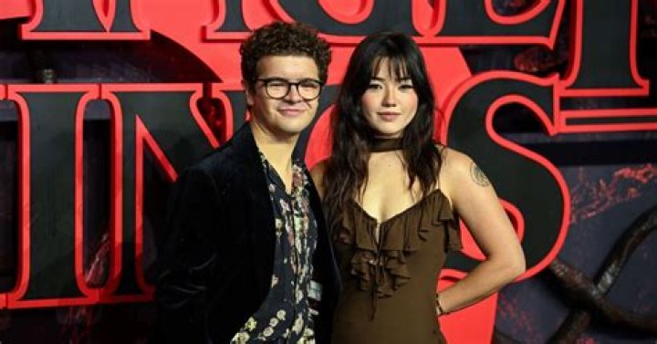 Who is Dustin Poynter Dating Now