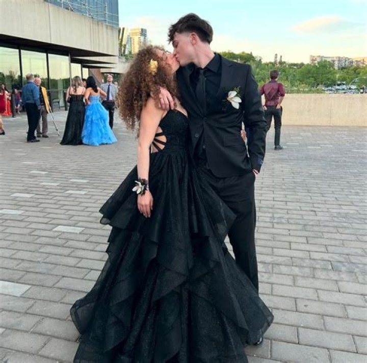 Who is Eliana Tidhar Dating Now?