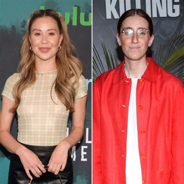 Who is Hunter Hoffman Dating Now