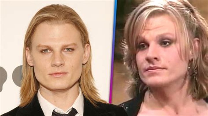 Who is Jeffrey Carlson Dating Now