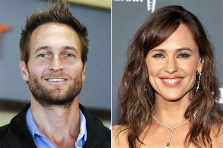 Who is John Hensley Dating Now