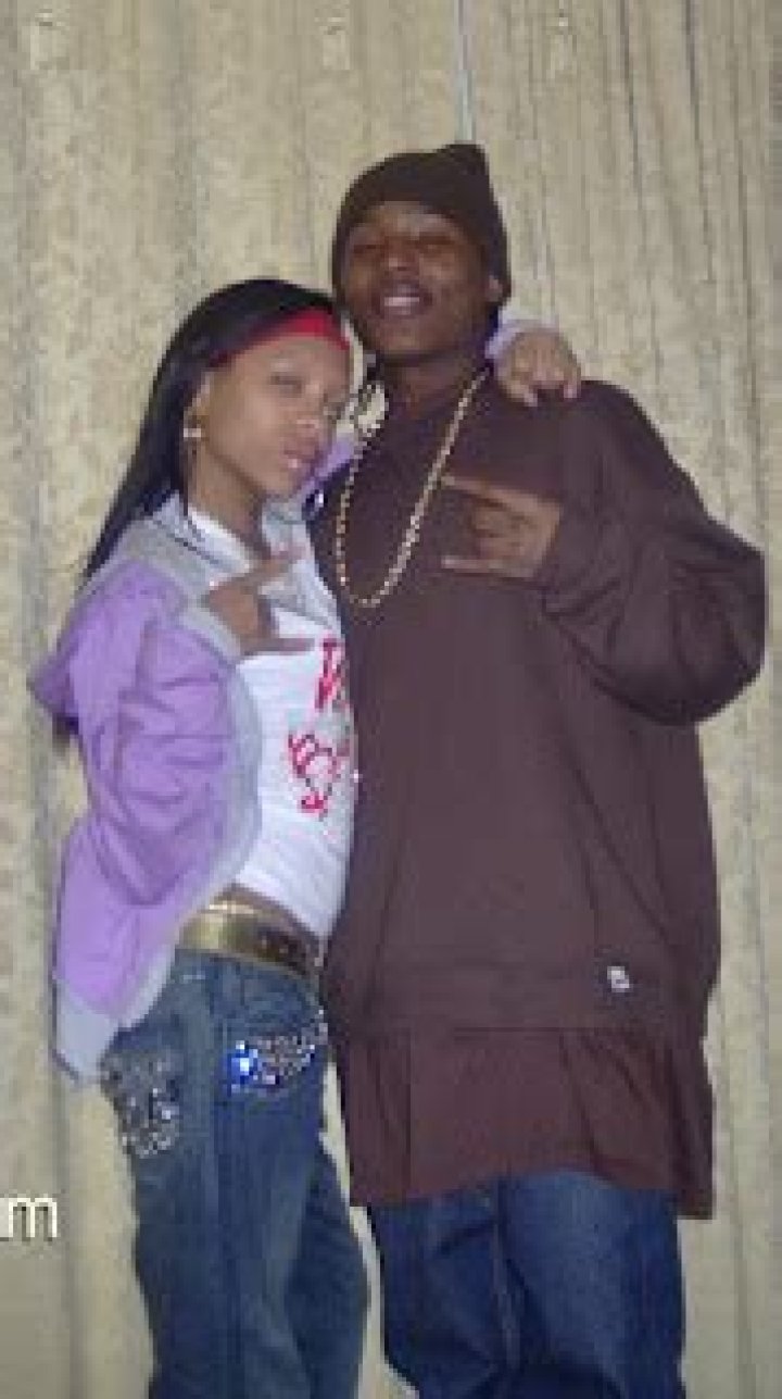 Who is Lil Mama Dating Now