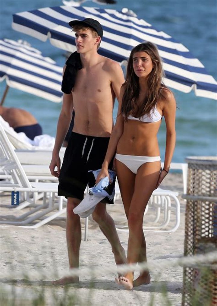 Who is Lily Moulton Dating Now?