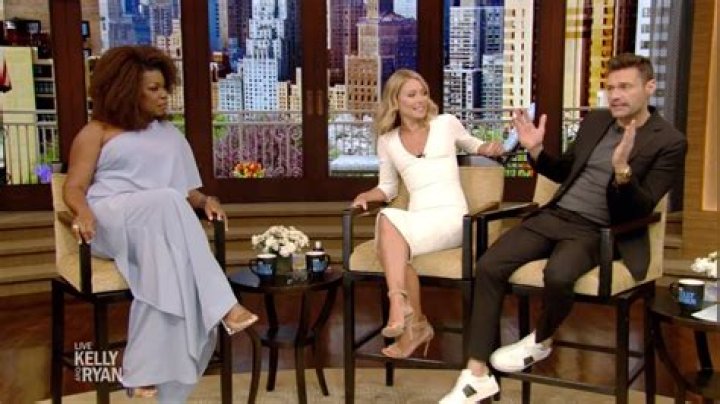 Who is Lorraine Toussaint Dating Now?