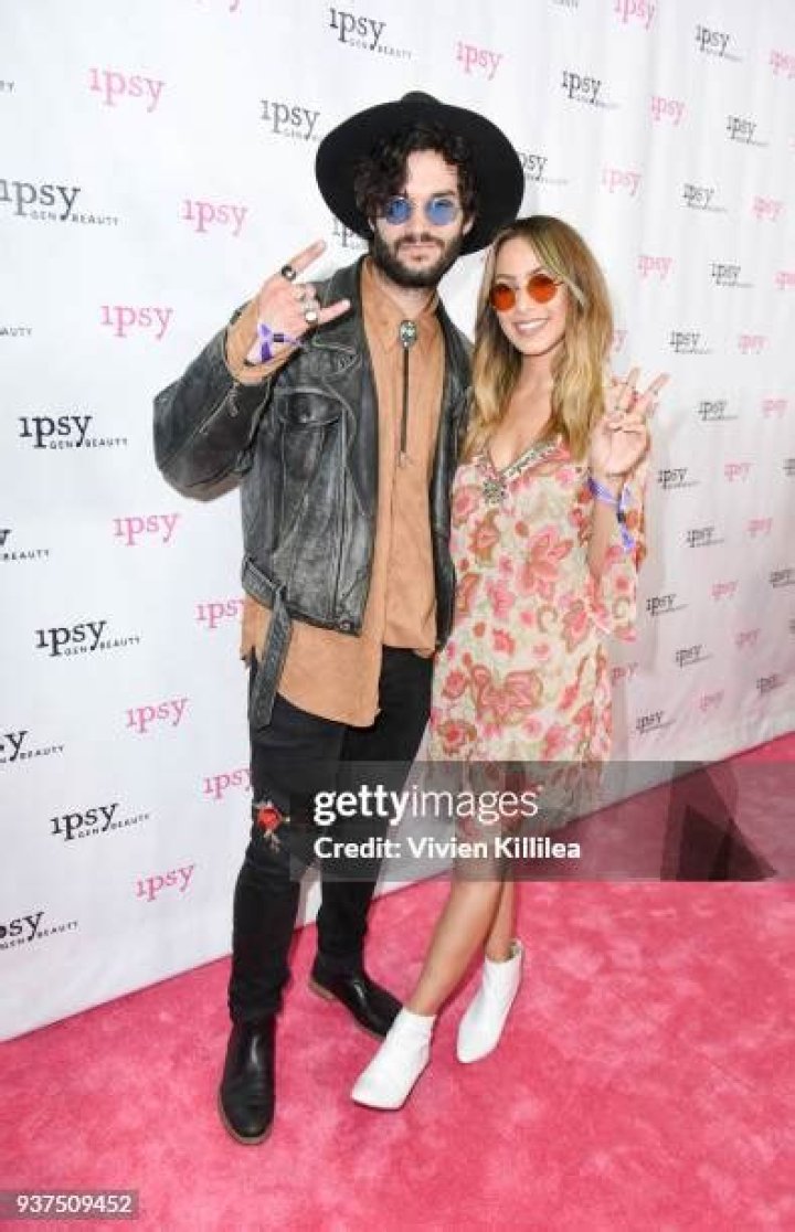 Who is Lynette Cenee Dating Now?