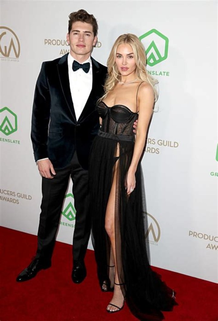 Who is Michelle Ehlen Dating Now?