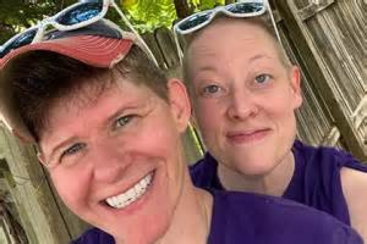 Who is Renee Enos Dating Now?