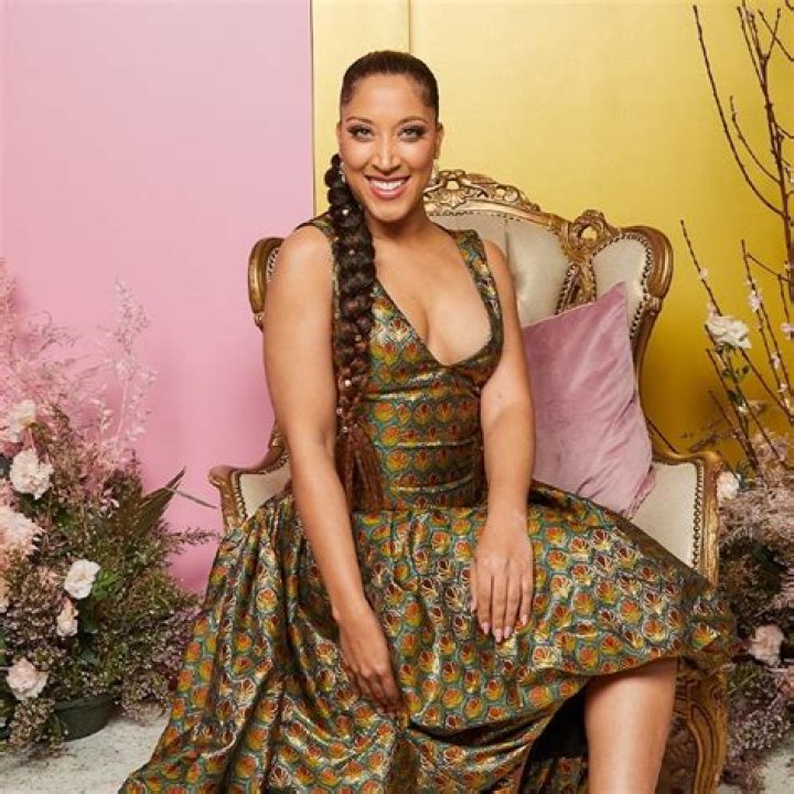 Who is Robin Thede Dating Now