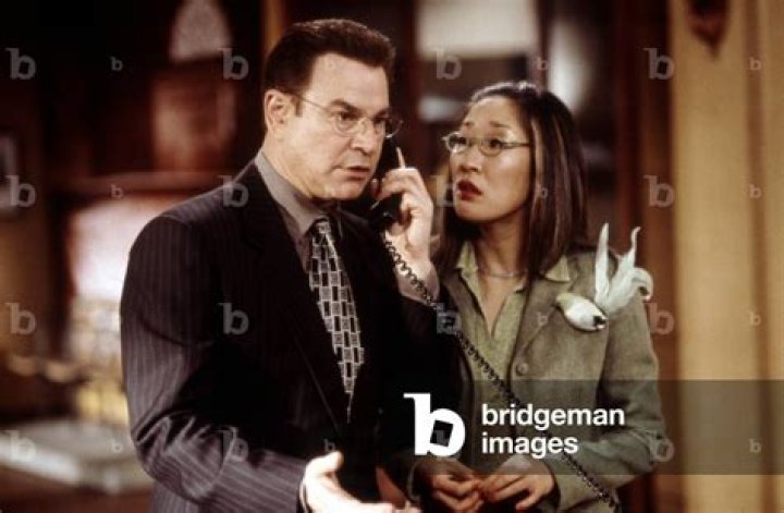 Who is Sandra Oh Dating Now