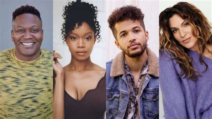 Who is Shoshana Bean Dating Now