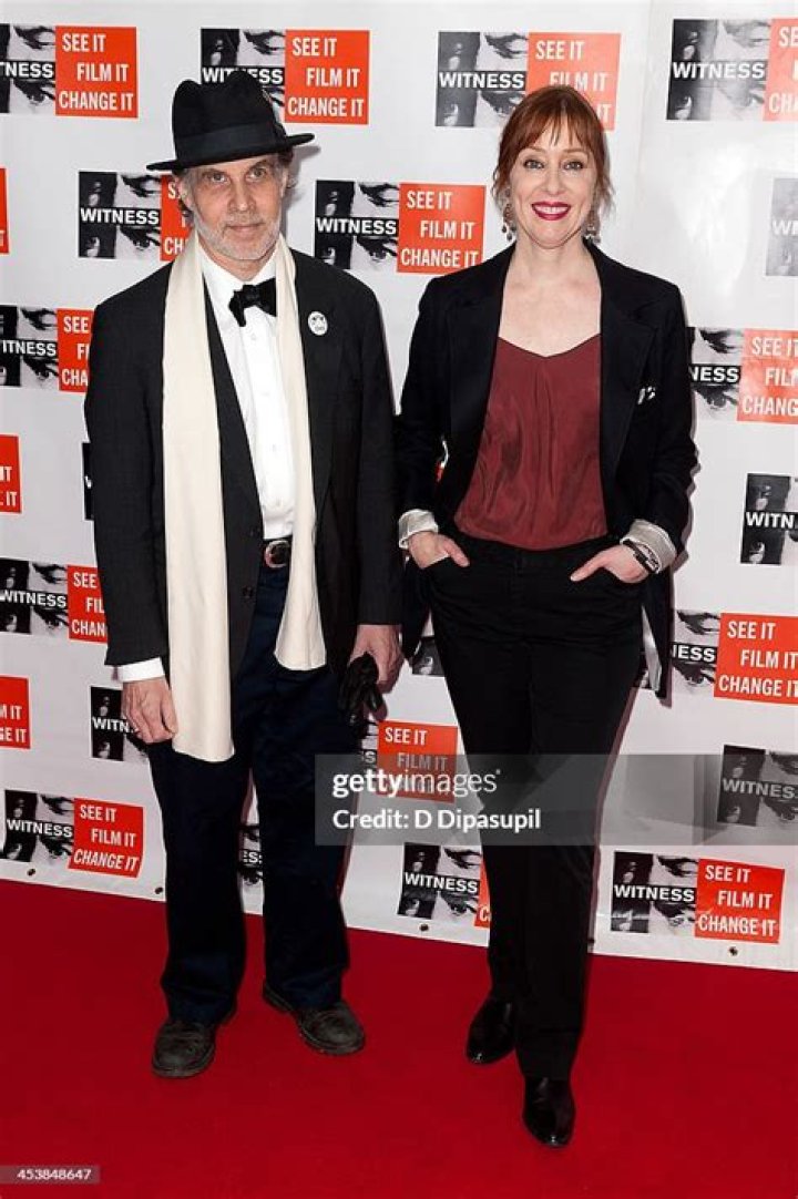 Who is Suzanne Vega Dating Now?