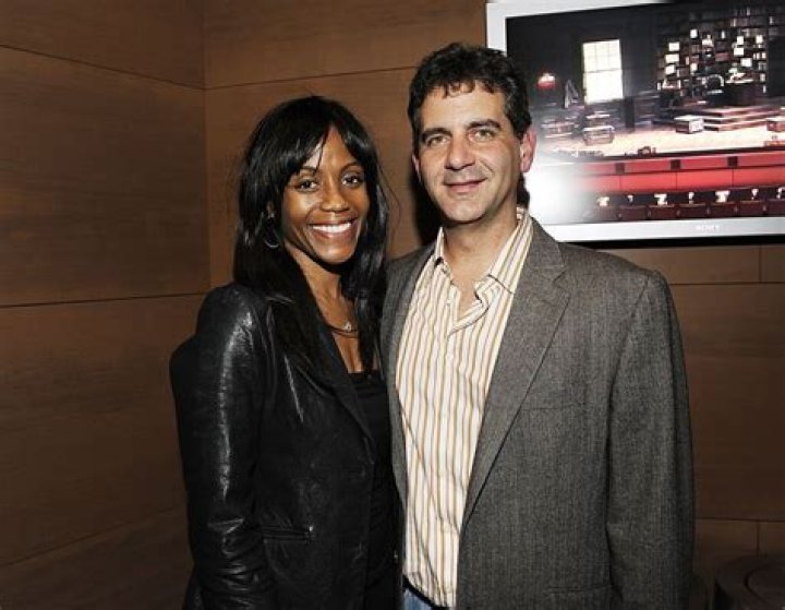 Who is Tanya Roberts Dating Now?