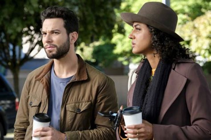 Who is Vella Lovell Dating Now